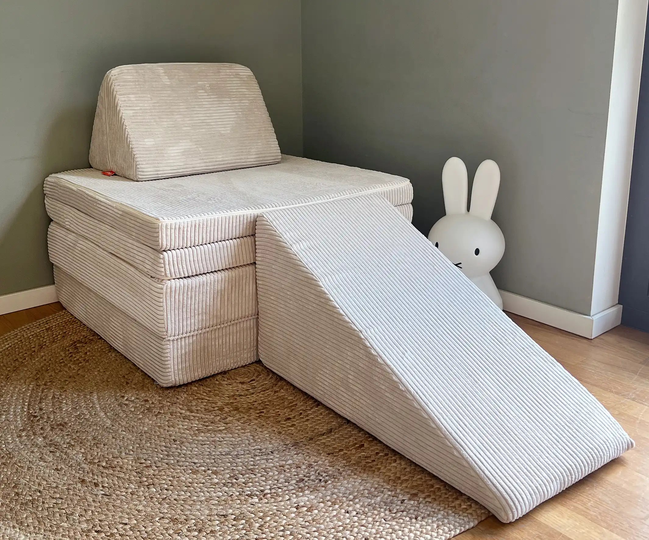 funzy-slide-spielsofa-add-on-kompakte-indoor-rutsche image 7