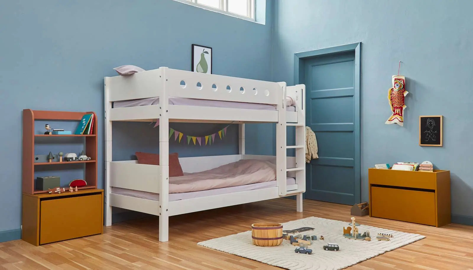 flexa-white-etagenbett-154-cm-90x200-cm-wei-mit-leiter-und-absturzsicherung image 2