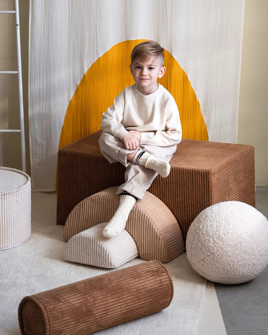 wigiwama-toffee-rollkissen-bolster-kissen-aus-cord image 2