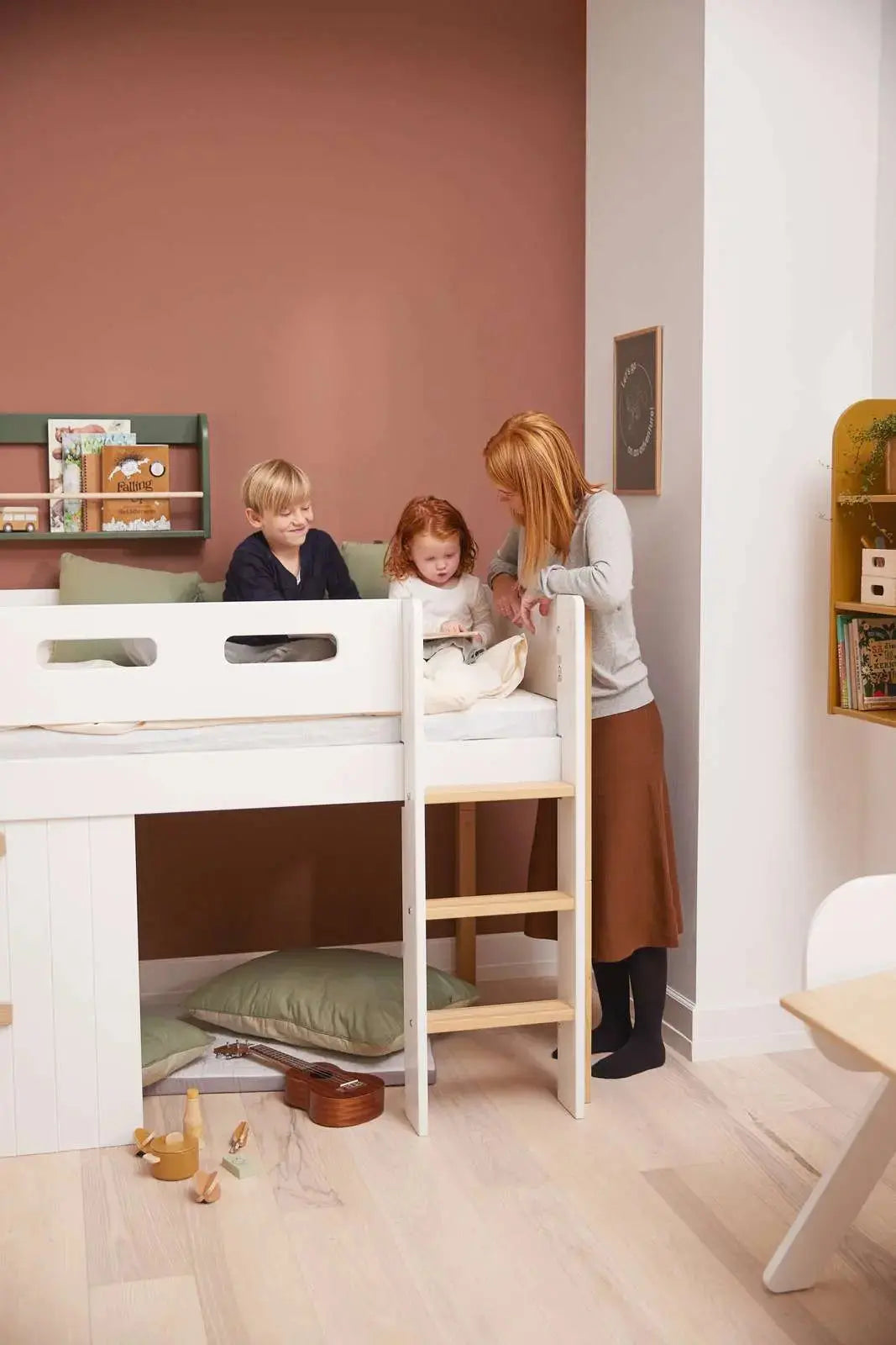 flexa-nor-spielbett-120-cm-mit-baumhaus-gerader-leiter-und-absturzsicherung-90x2 image 2