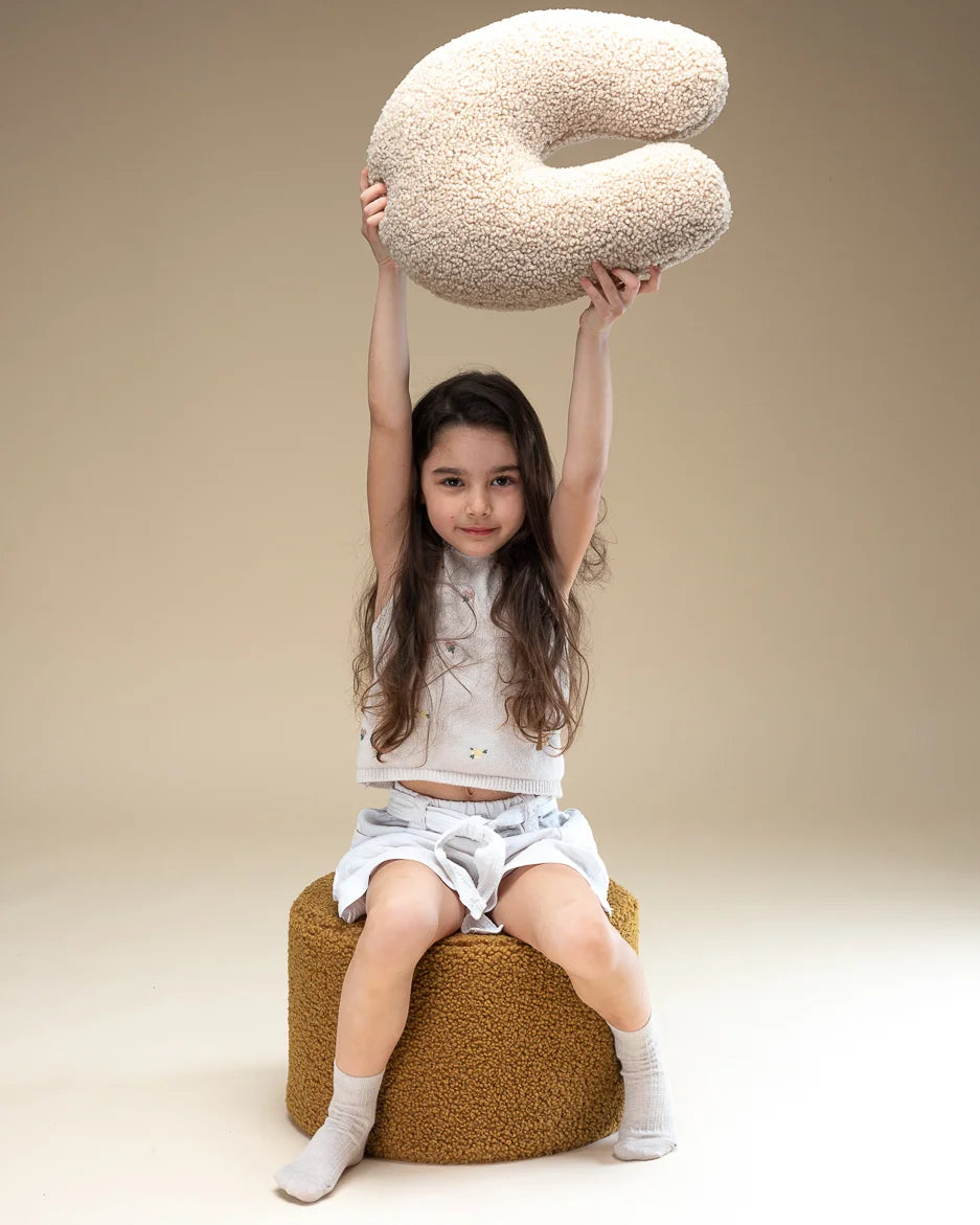 wigiwama-ahorn-hocker-pouf-sitzhocker-f-r-kinder-aus-teddy image 4